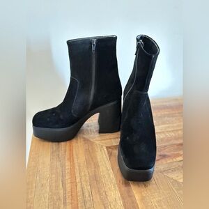NEVER WORN L’Intervalle Bolzano Black Suede Platform Ankle Boot - Size 38